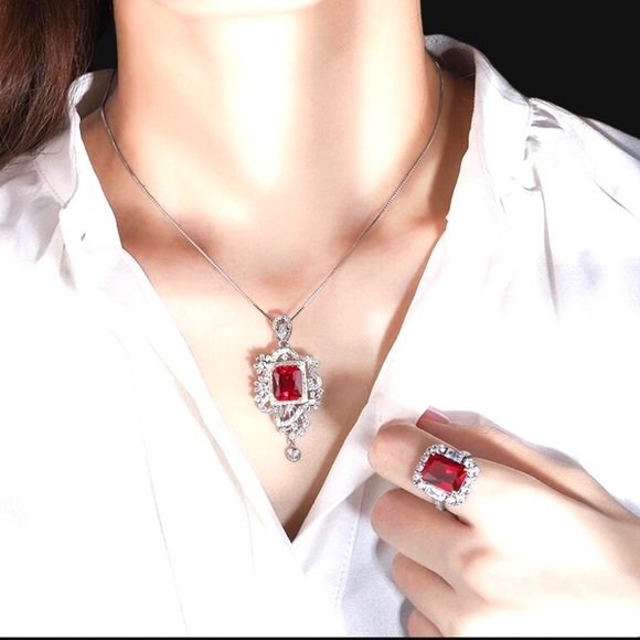 The Vony Swarovski Crystal 925 Silver Pendant Necklace - Picture 9 of 15